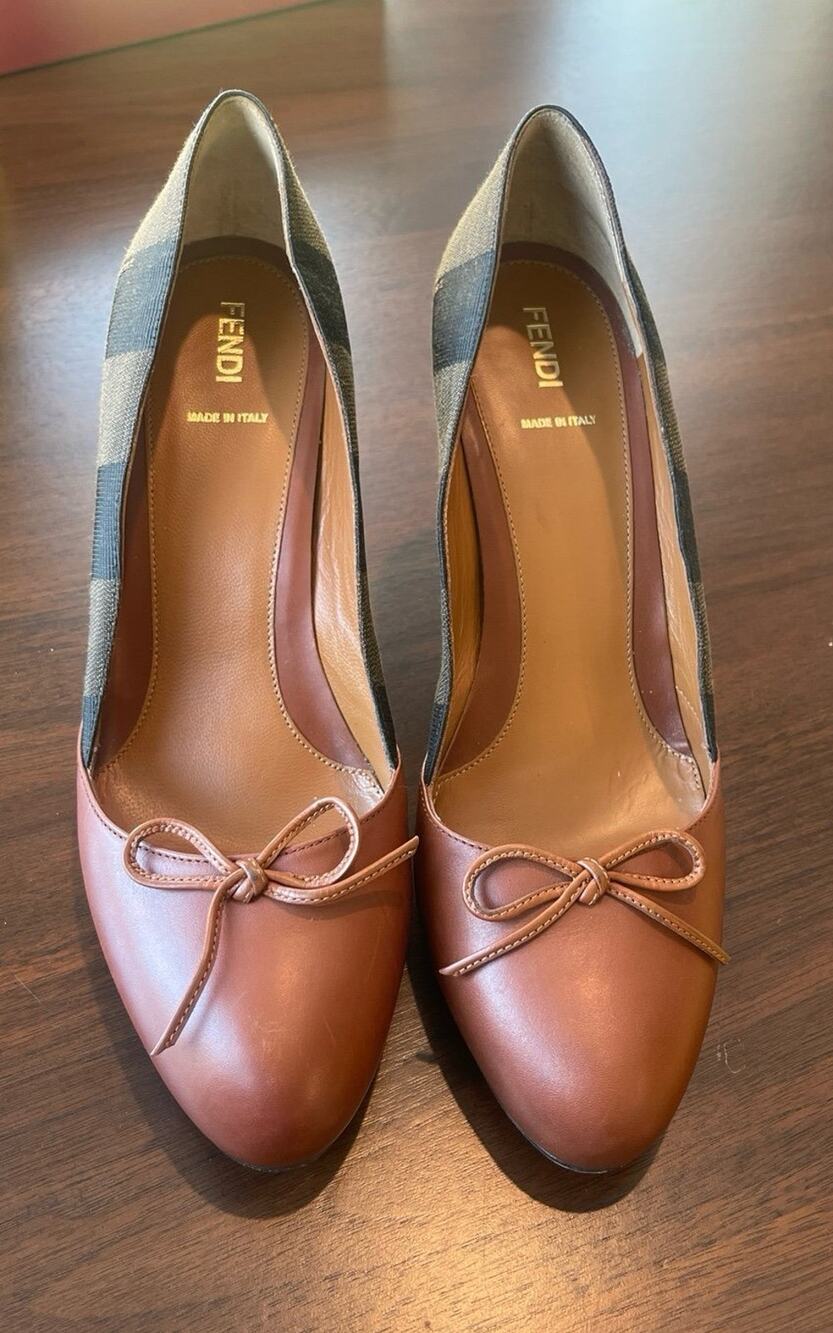 Fendi Decollette Pequin Shoes- Authentic